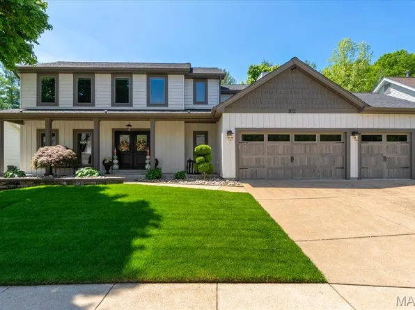 812 Kiefer Trails Dr, Ballwin, MO 63021