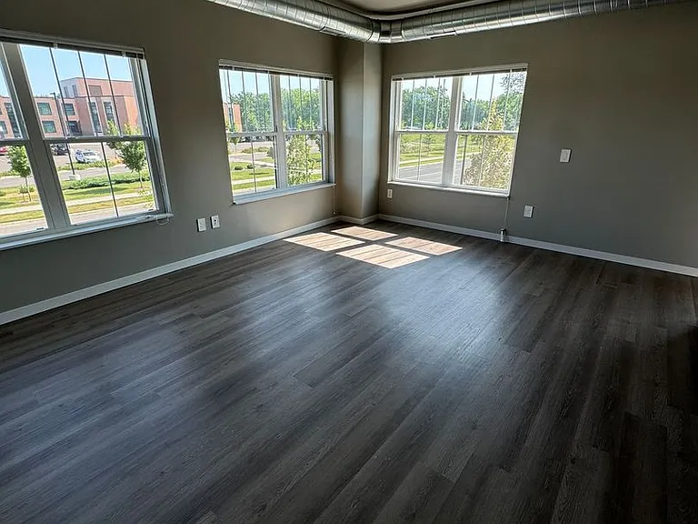 Kraewood Flats - Summer Rent Special through July 31 2026 — Photo 58