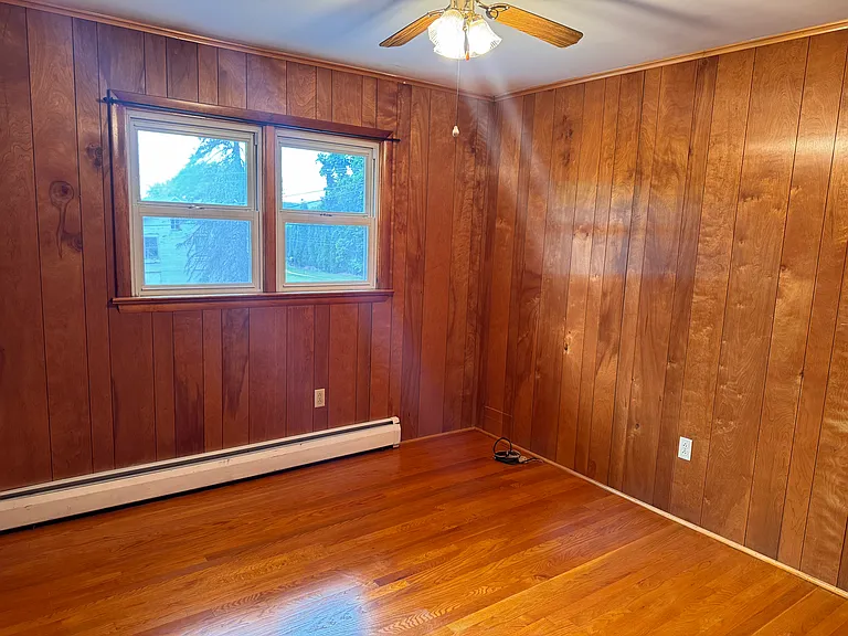 Bedroom #3 - 1/2