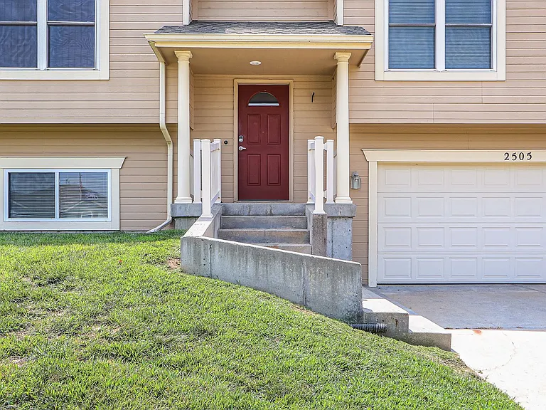 2505 Sawmill Rd — Photo 4