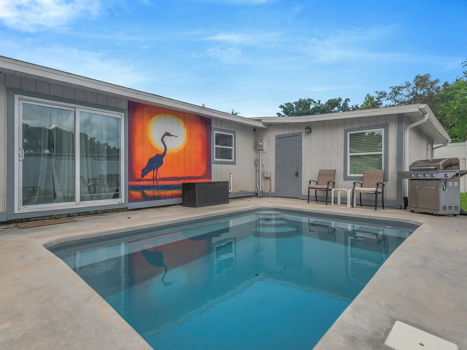 4 bed, 2200 sqft, $6,500 — Photo 3