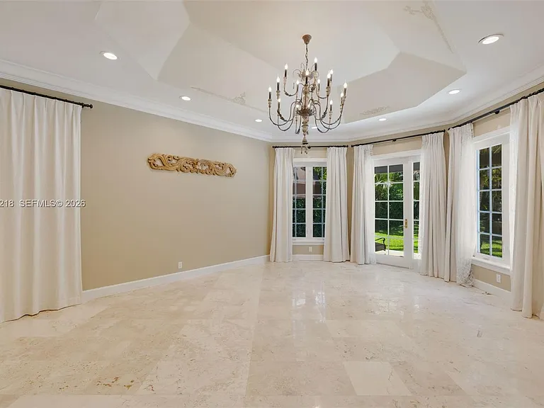 6905 SW 75th Ave — Photo 34