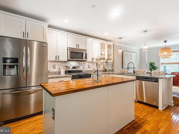 5th image of 214 Shawmont Ave