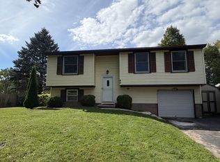 45 Crystal Valley Overlook, Rochester, NY 14623