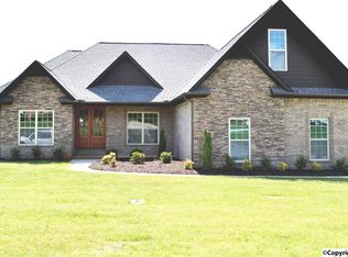 2701 Stone Hills Dr, Hartselle, AL 35640