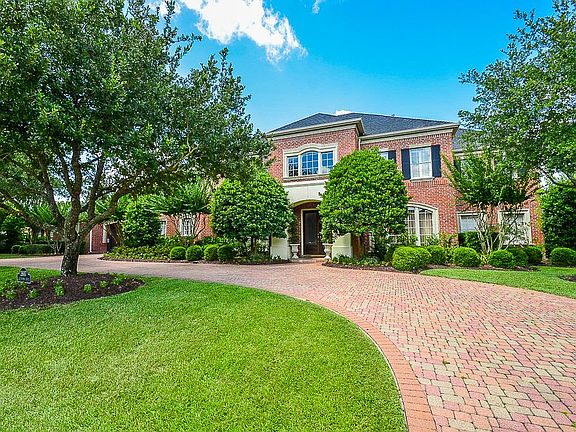 2nd image of 2607 Silverhorn Dr