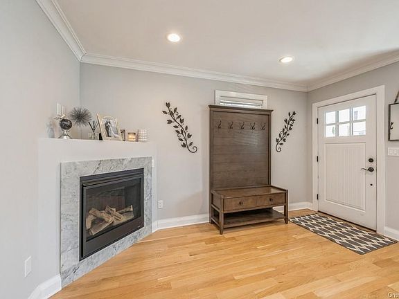 4th image of 81 Lakeview Ave E