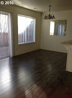3rd image of 6119 NE 33rd Cir
