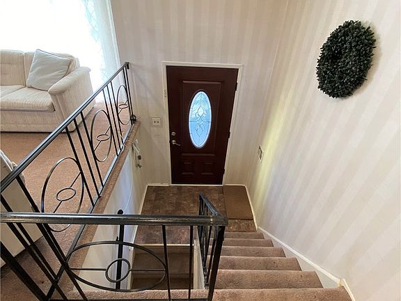 3rd image of 241 Gleeland St