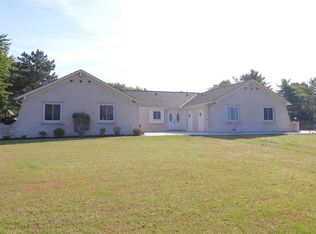 825 Fiesta Dr, Greenwood, IN