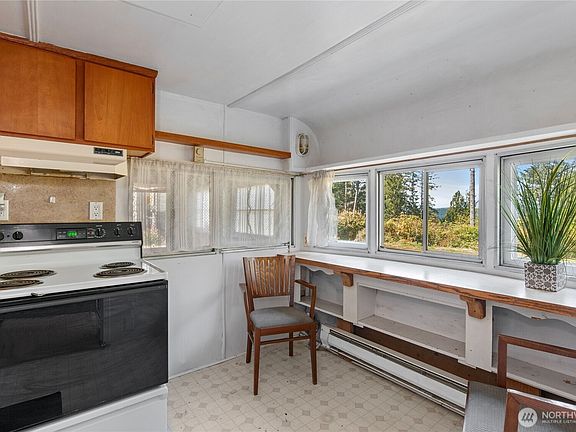 5th image of 250 E Hillside Drive