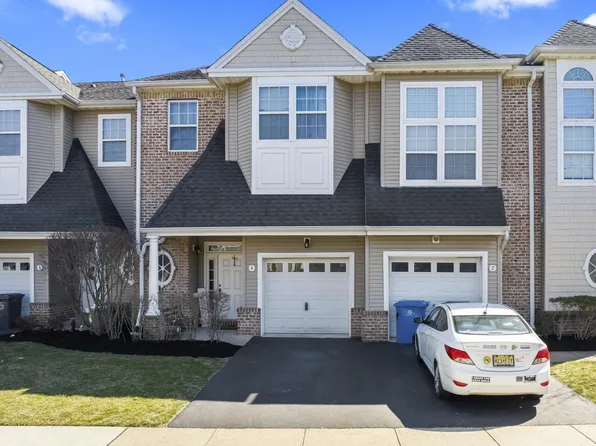 4 Island Breeze Court, Manahawkin, NJ 08050