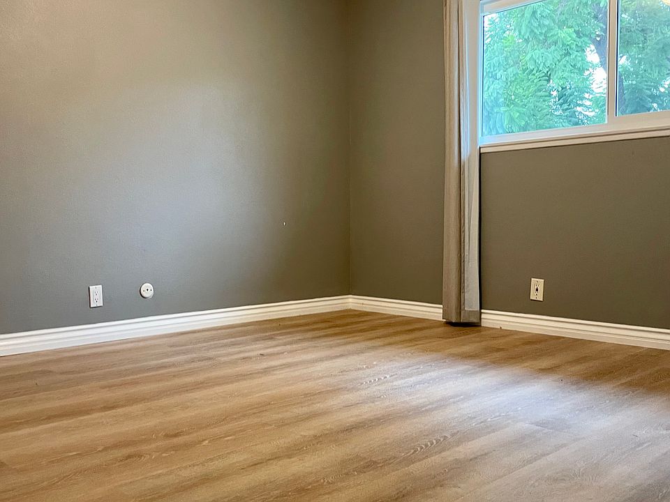 2nd image of 2034 W Harvard St