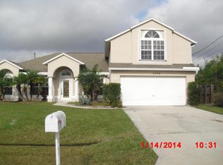 5796 NW Zinnia St, Port Saint Lucie, FL 34986