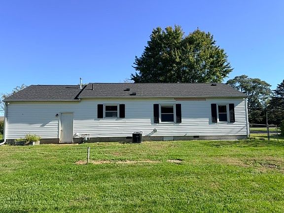 3rd image of 1744 Wayne Rd