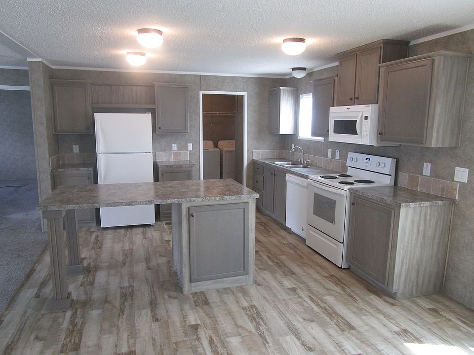 2nd image of 71400 Van Dyke Rd #214