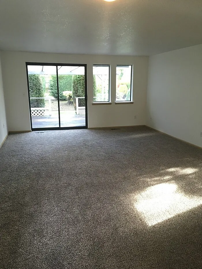 2 bed, 2.0 bath, 900 sqft, $1,999 — Photo 4