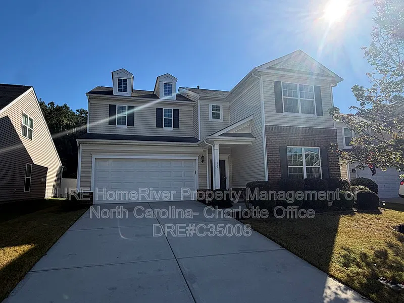 4 bed, 3.0 bath, 2717 sqft, $2,400 — Photo 4