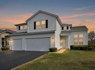 230 Stickley Ln, Lake In The Hills, IL
