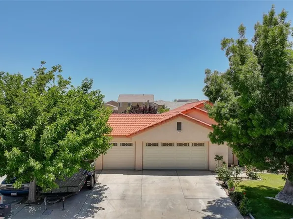 11145 Desert Rose Dr, Adelanto, CA 92301
