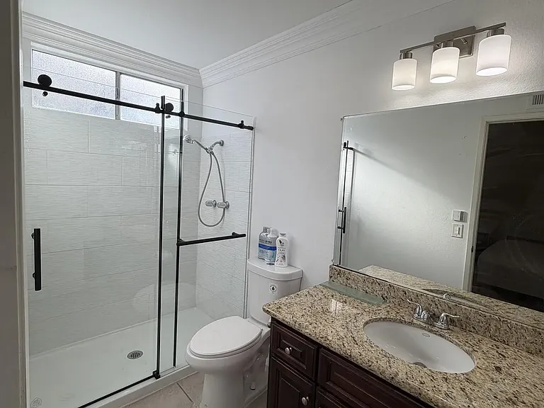 1095 Stillwell Ave #1095 — Photo 9