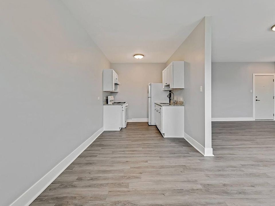 1st image of 1370 W 79th St #5293d553a
