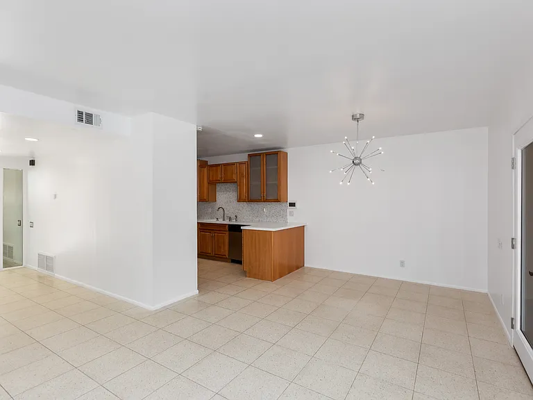 48071 Birdie Way #48071 — Photo 5
