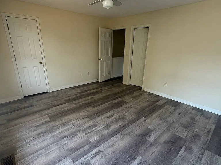 37 Point Place Dr — Photo 13
