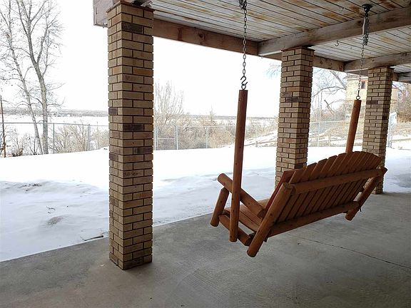 2nd image of 307 Hillcrest Dr