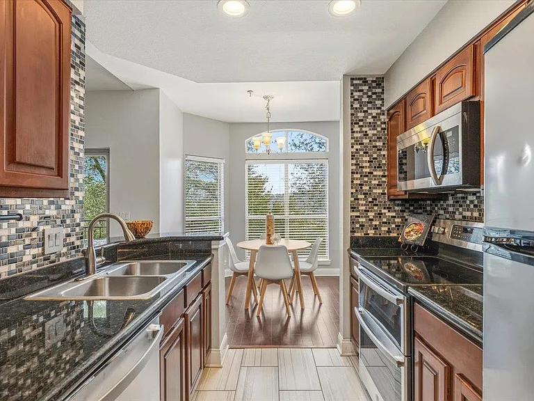6000 Shepherd Mountain Cv #411 — Photo 10