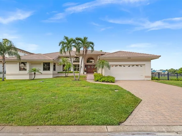5223 61st Ave S, Saint Petersburg, FL 33715