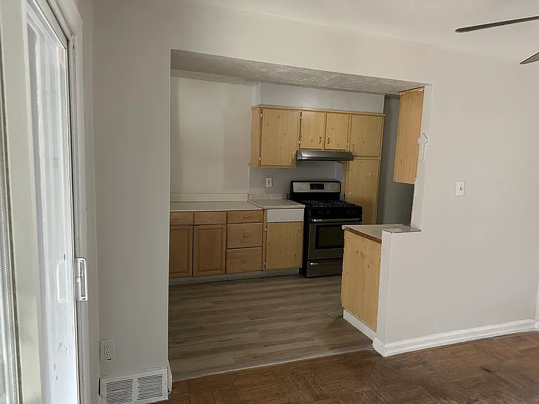 2132 Stevens St — Photo 5
