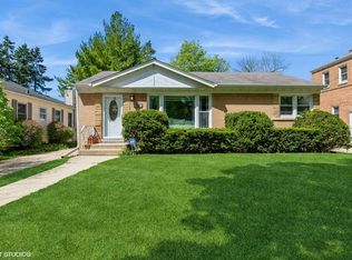 950 Webster Ln, Des Plaines, IL 60016