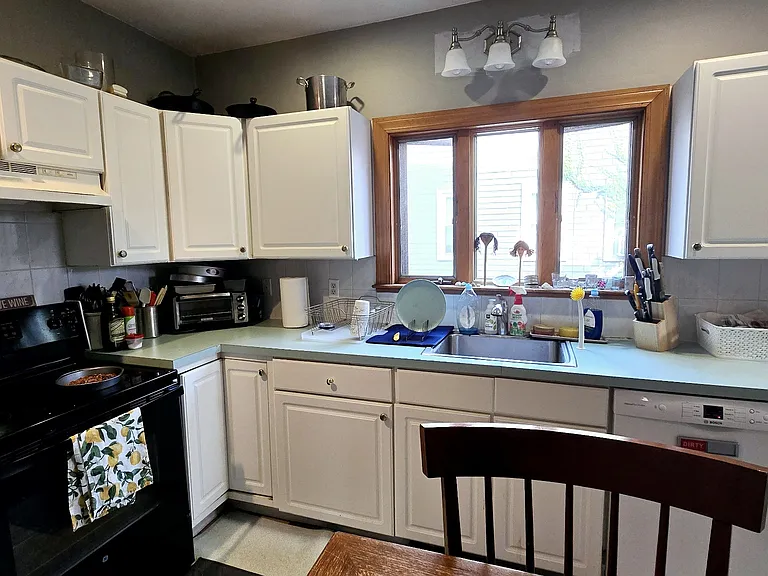 36 Sunset Rd #1 — Photo 1