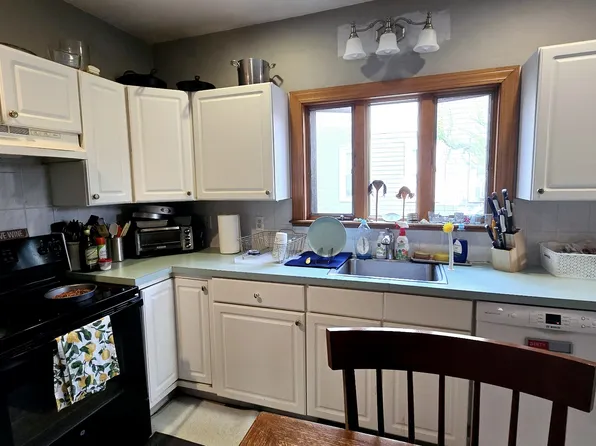 36 Sunset Rd #1, Somerville, MA 02144