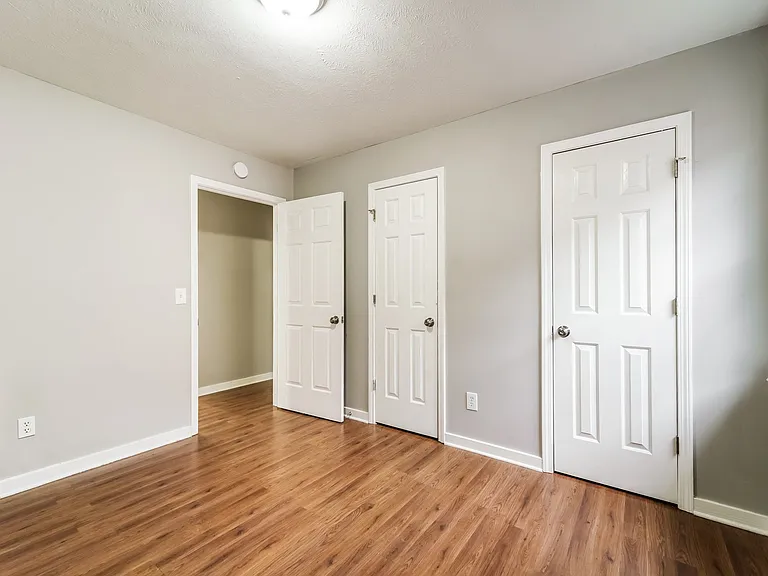 1659509_028_bedroom_13481493.jpg