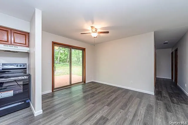 40 Pine Ln