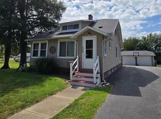 304 Galesburg Rd, Knoxville, IL 61448