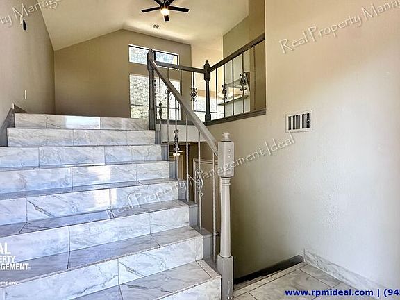 3rd image of 708 Meadowcreek Ct