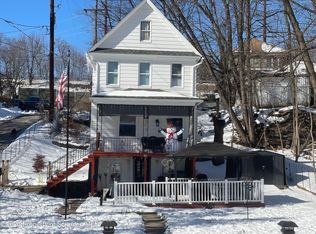 1425 N Rebecca Ave, Scranton, PA 18508