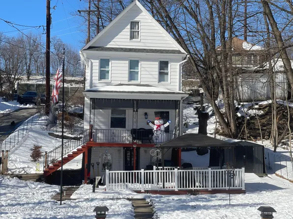1425 N Rebecca Ave, Scranton, PA 18508