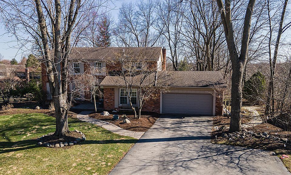 1st image of 34437 Mayfair Ct