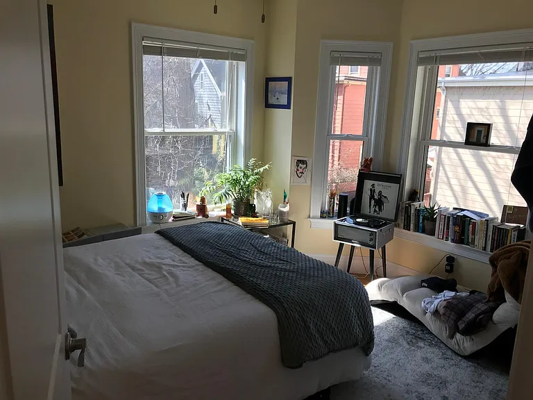 118 Holland St #2 — Photo 8