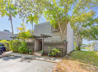 1548 NW 113th Way, Pembroke Pines, FL 33026