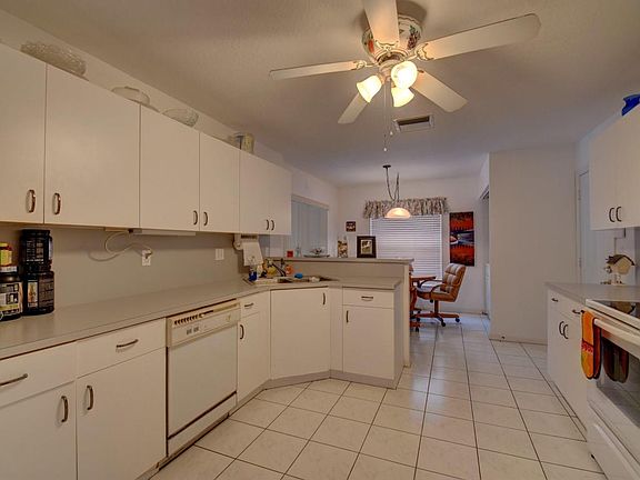 4th image of 1021 NW 5th Ave