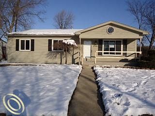 1st image of 33610 Glen St