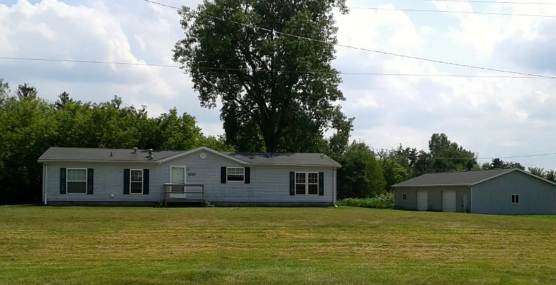 10039 Sarle Rd photo 1