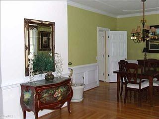 4th image of 4323 Clovelly Dr