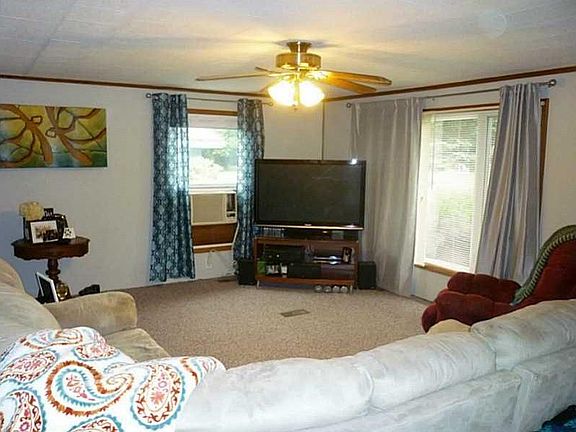 4th image of 2700 Ellen Dr