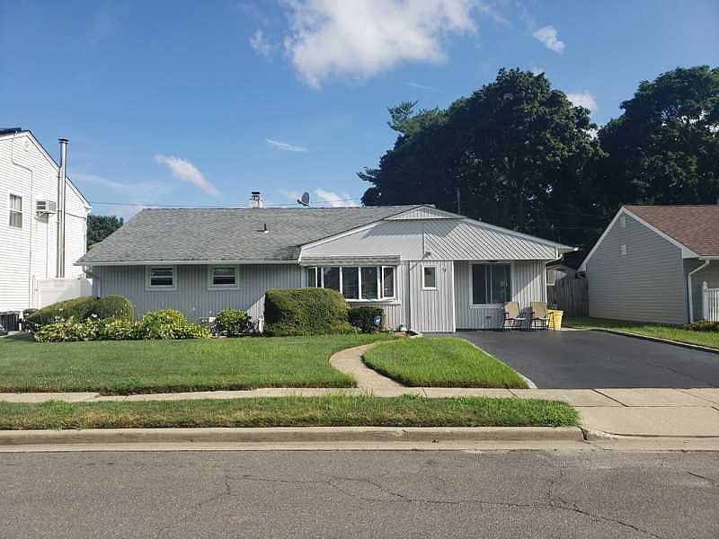 1st image of 17 Wilson Ln